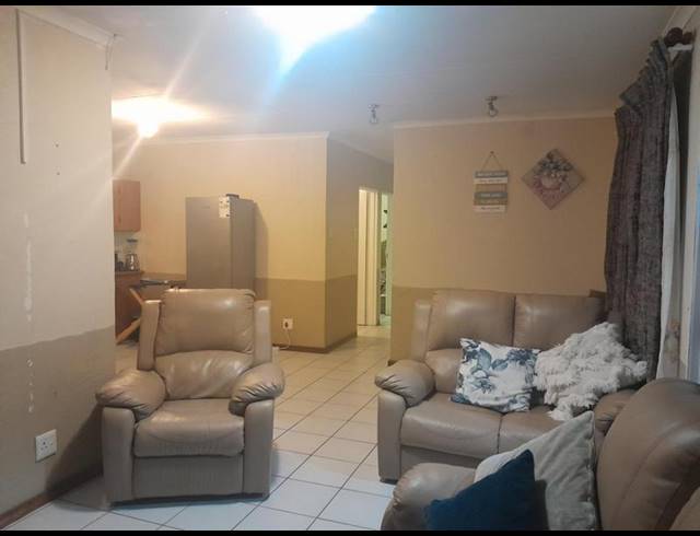 3 BEDROOM HOUSE FOR SALE IN BENDOR EXT 7